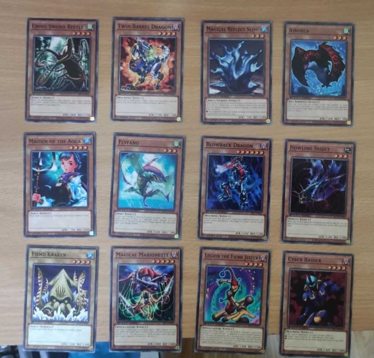 Продавам оригинални Ю Ги О карти част 1