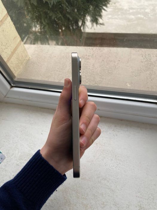 Iphone 15 pro max sotiladi 256GB