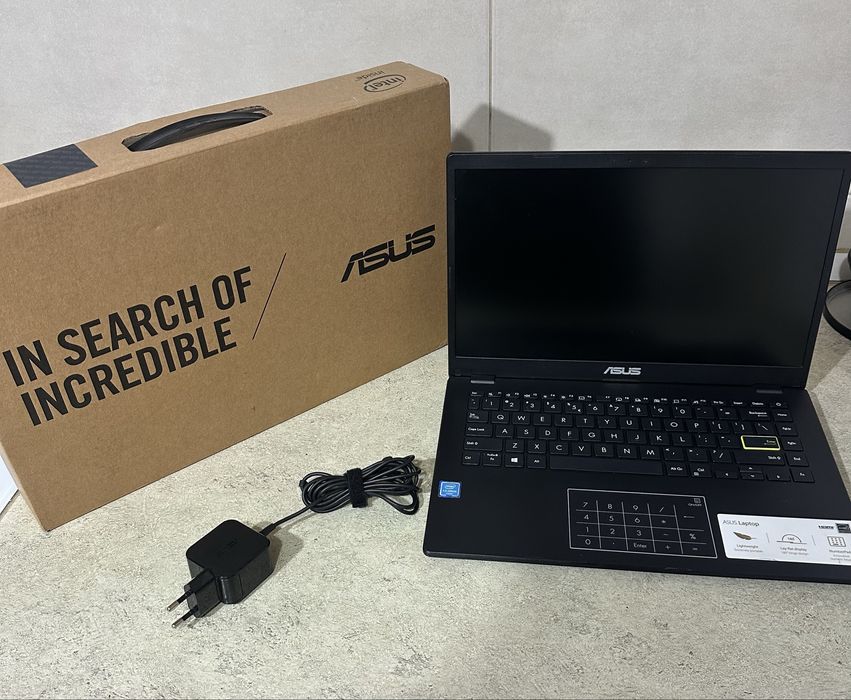 Laptop Asus E410M