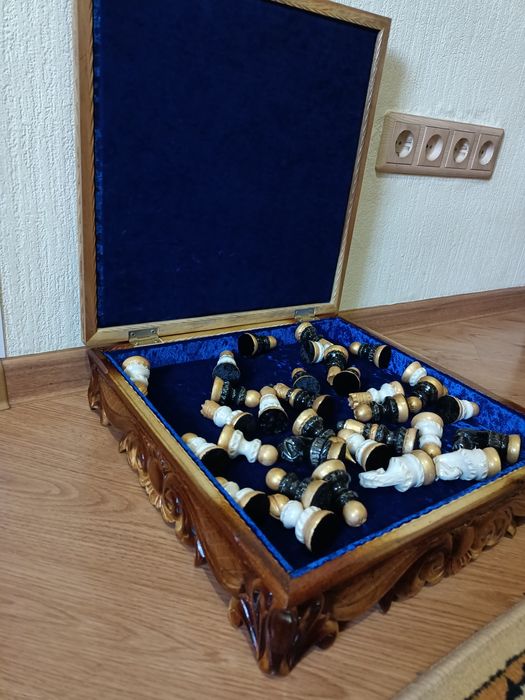 Продам шахматы ларец