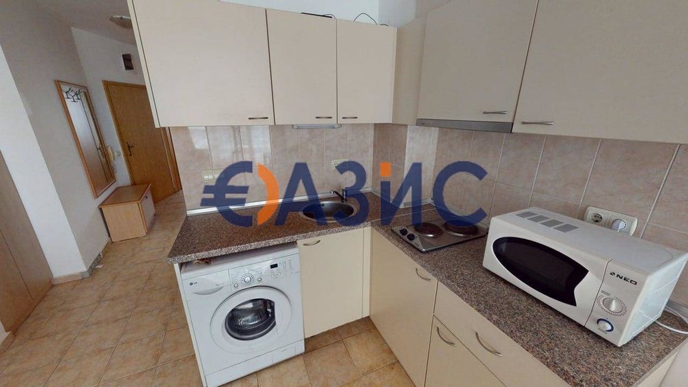 Продава се Двустаен апартамент в к.к. Слънчев бряг - 74 кв.м за 933 €/кв.м - Снимка #3