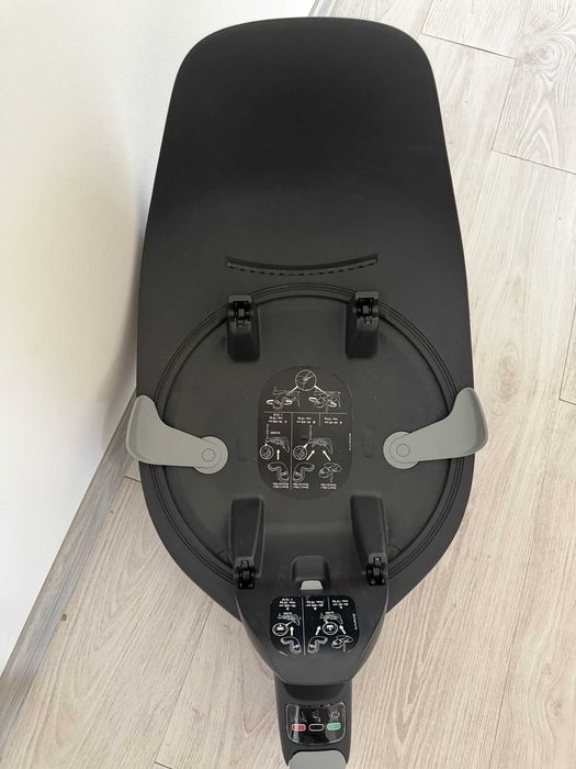 Scoica Cybex Cloud T Platinum + baza isofix 360 Sector 6