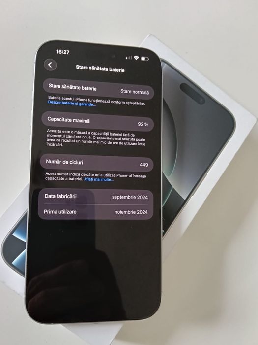 Vand iphone 16 pro max  alb 256 impecabil