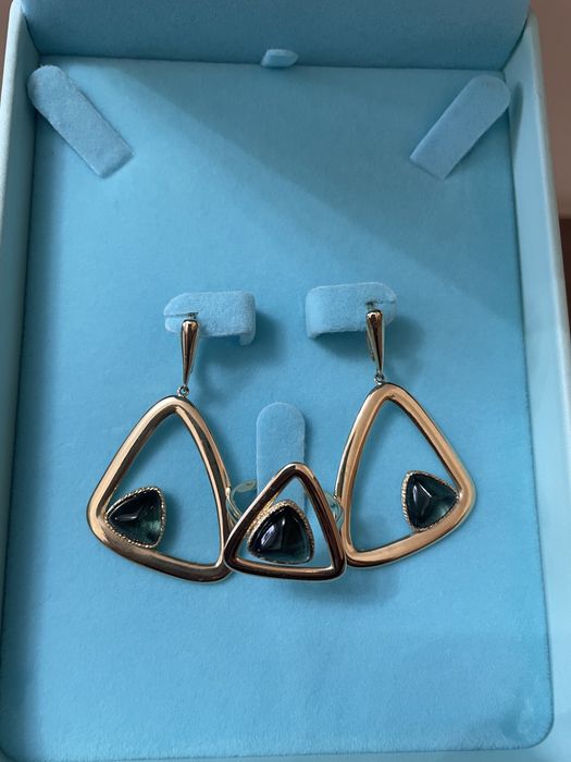 Золотые серьги и кольцо  585 пробы