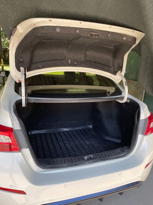 Сухая аренда авто Nissan Sylphy 300т/сутки