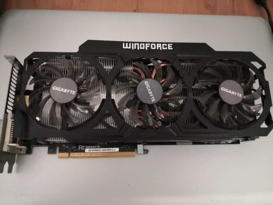 Видеокарта GIGABYTE GTX 760 WindForce 3X OC 4 GB Rev. 2.1