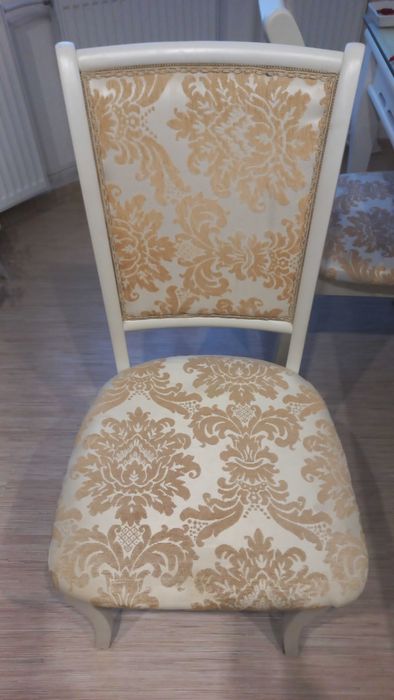 Трапезни дървени столове-6 броя