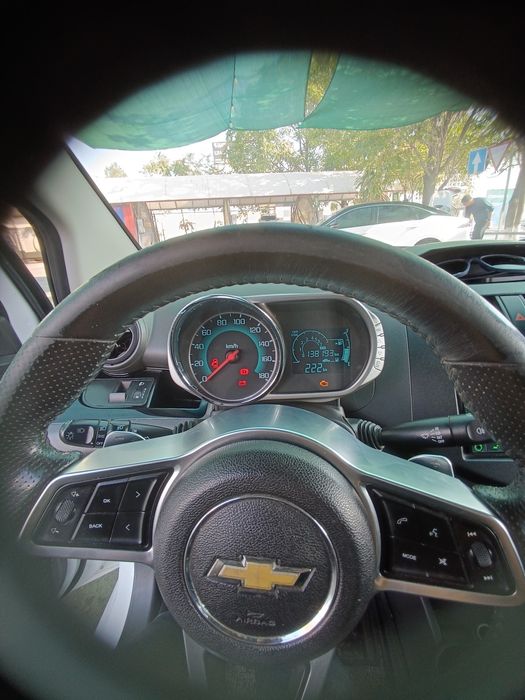 Sipark moshina sotilad