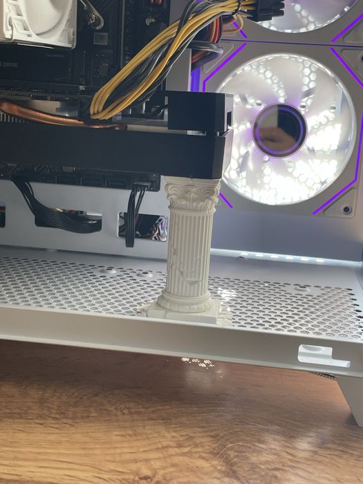 Держатель видеокарты