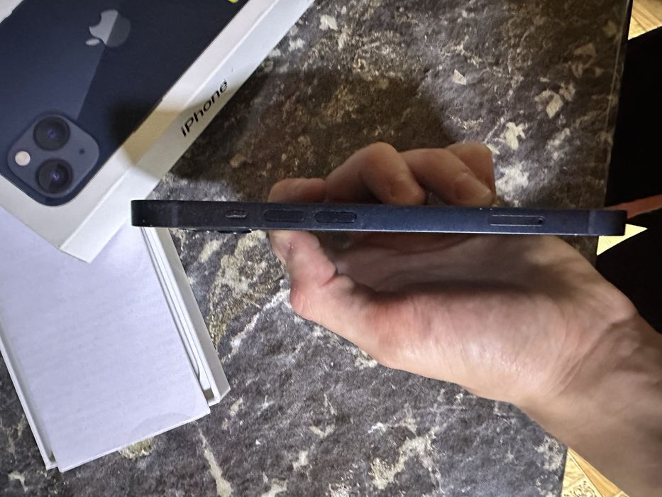 Продам Iphone 13 128 GB