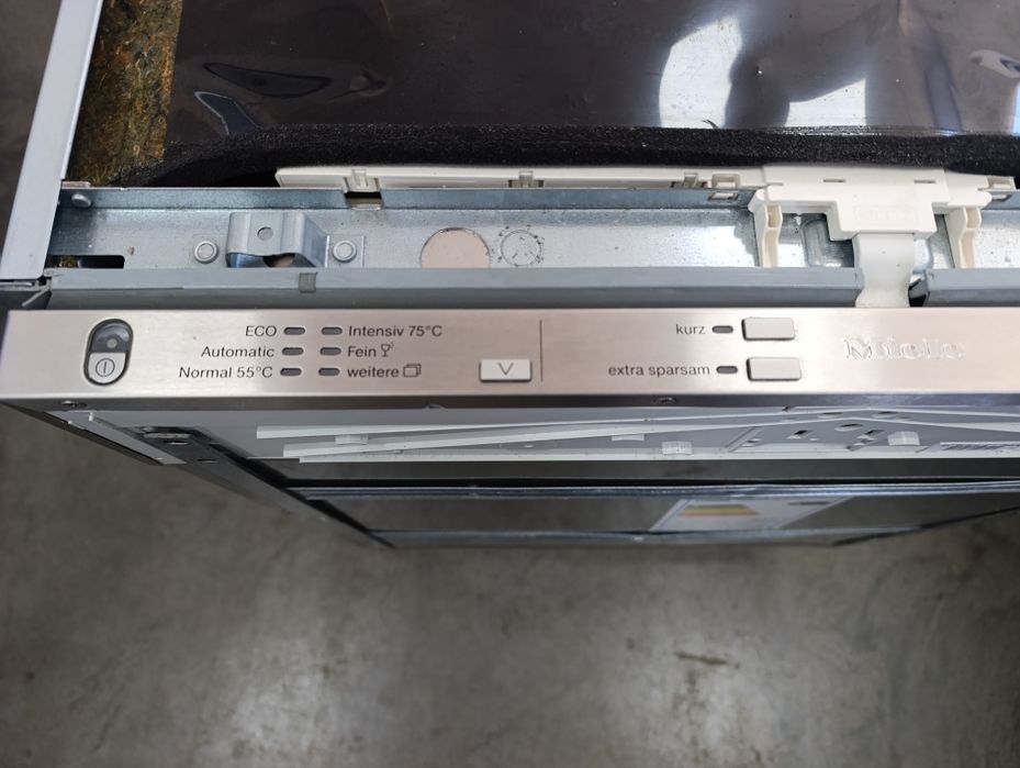 Съдомиялна за вграждане Miele A+++ XXL