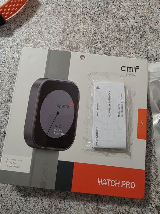 Продавам cmf watch pro