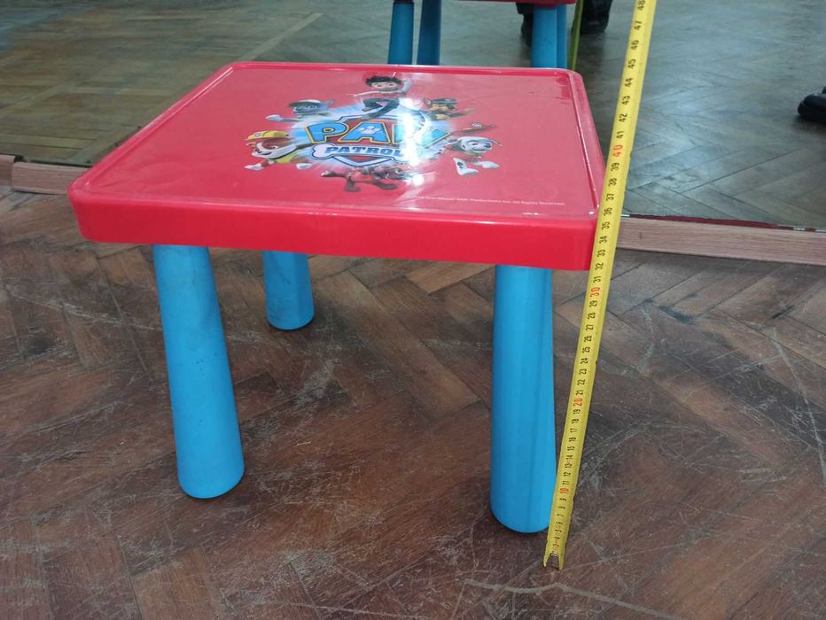 Детско столче, 3 бр. гърнета и тоалетни седалки и масичка