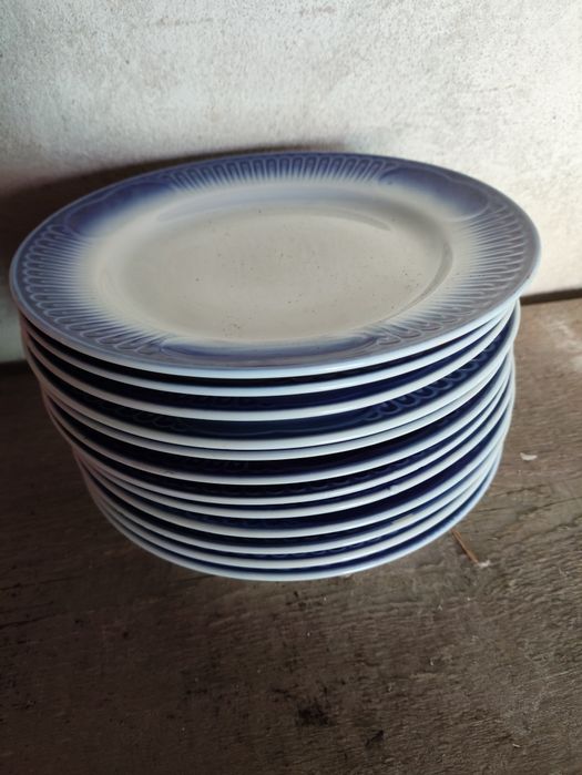 Продам десертные тарелки