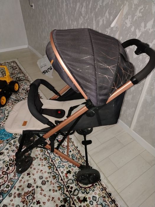 Детская коляска..