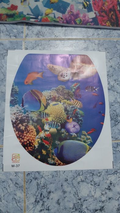 Наклейка на крышку унитаза