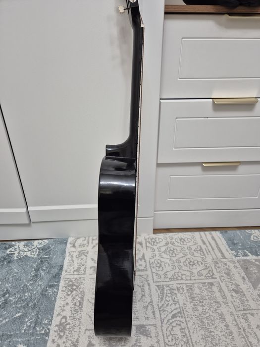 Гитара 12000тг продам