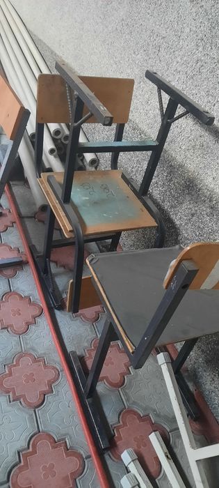 Продам парты школьные