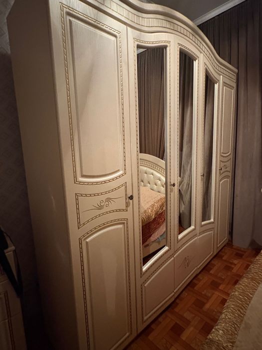 Спальный гарнитур