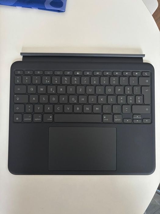 Ipad Pro 11” Keyboard - Logitech Combo Touch