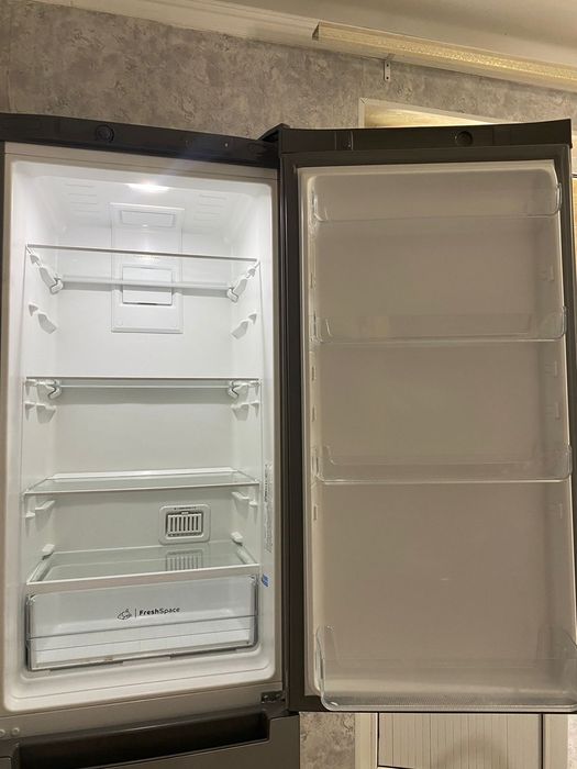 Холодильник INDESITITS 4300 S No Frost