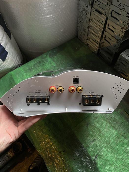 Blaupunkt (Germany)- Качествен и Компактен BASS Усилвател за кола авто