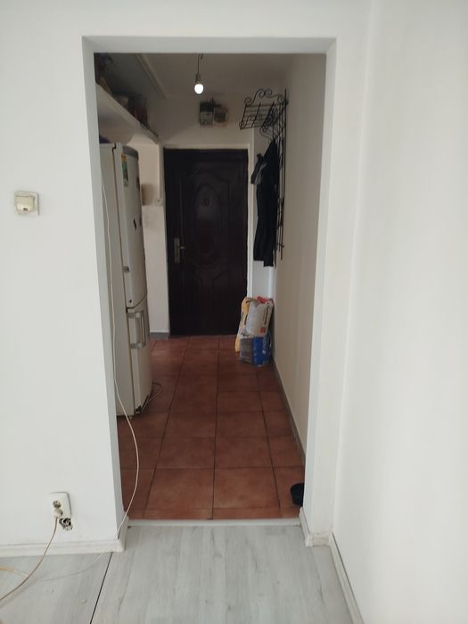 Vând apartament 2camere vest