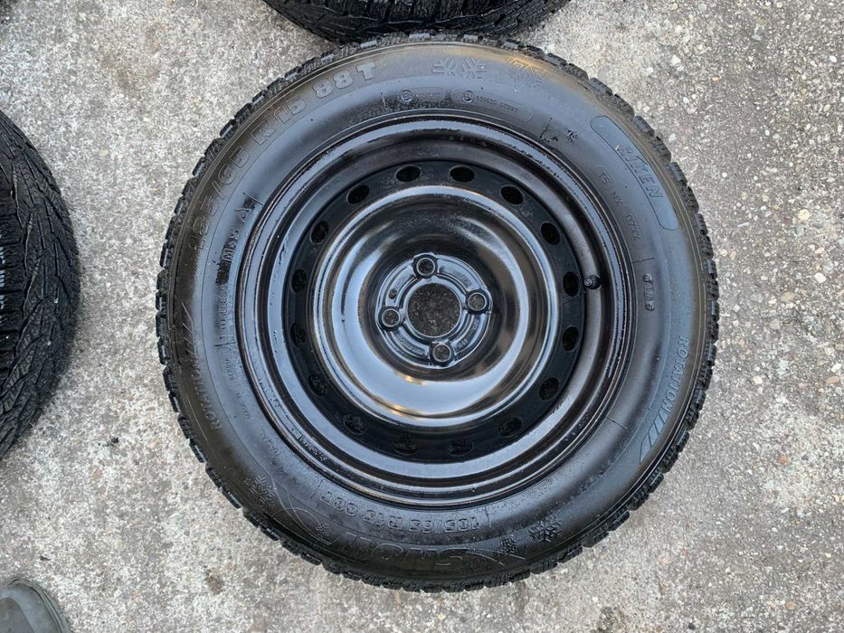 Jante tabla cu anvelope iarna renault clio 5 dacia logan 3