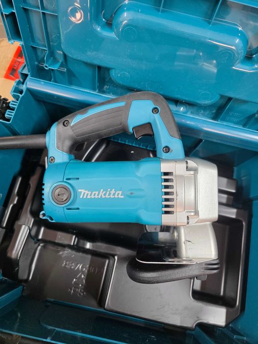 Makita JS3201J Foarfeca electrica pentru tabla