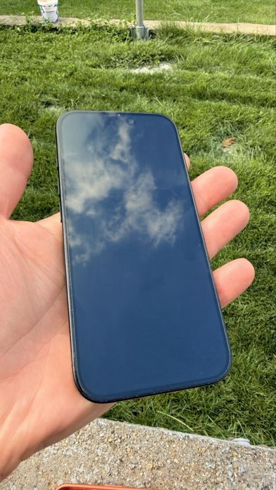 iPhone 16 pro 128гб на 92% батерия
