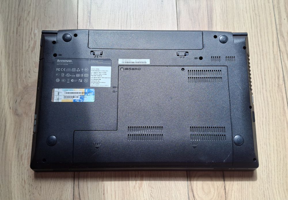 15.6' Lenovo B590 Core i5-3320M/8GB RAM/500GB/Intel HD 4000
