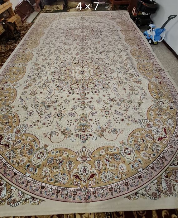 Ковры в хорошем состоянии.