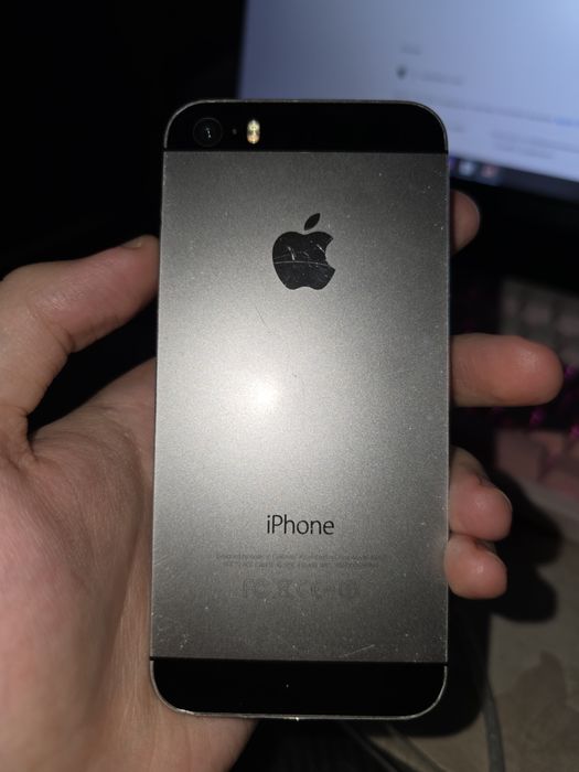 Продам iPhone 5s