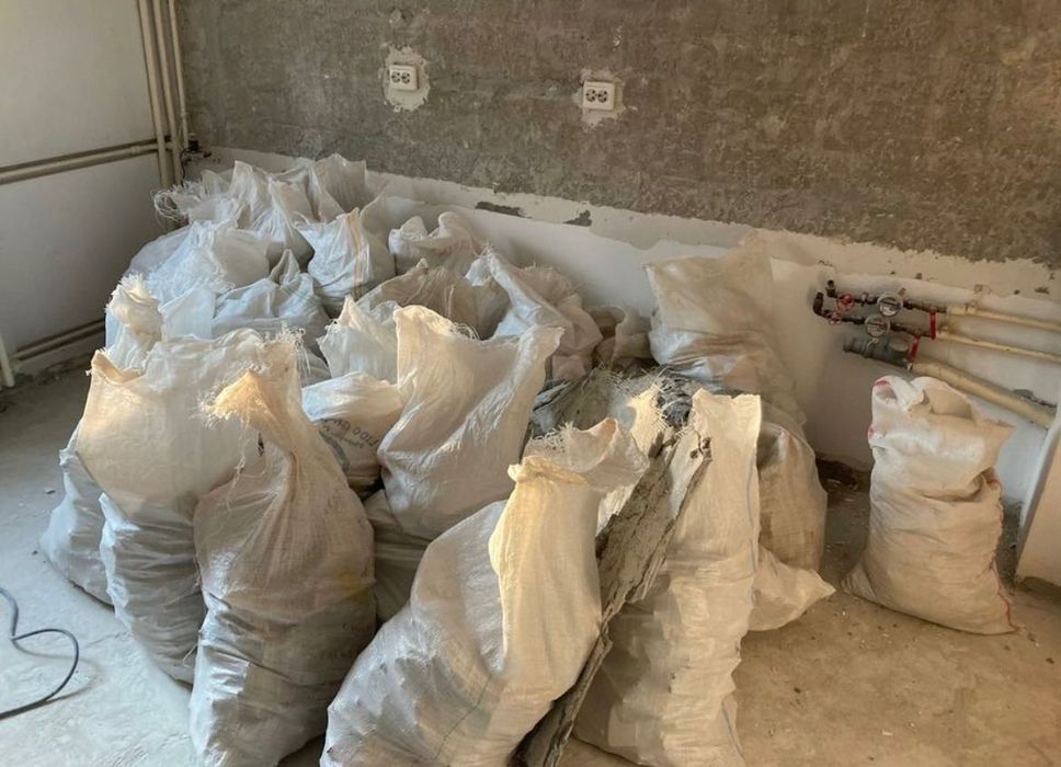 Ridicam saci cu moloz sau moluz varsat