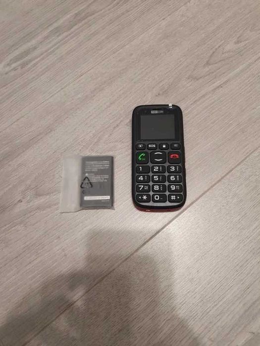 Telefon Mobil Maxcom Feature Phone - Almost New, Fully Working with Battery (No Charger)