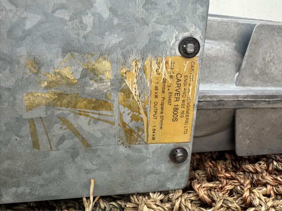 вградена газова печка за каравана