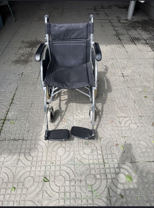 Продам инвалидное кресло