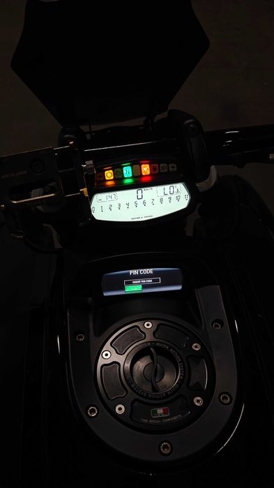 Ducati Diavel 2014 18.000KM
