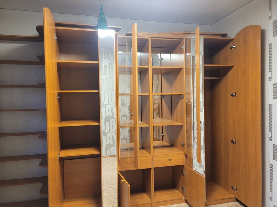 Продам шкаф стенку