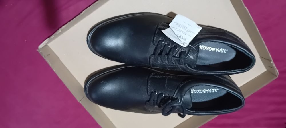 Боти,цели и перфоре обувки