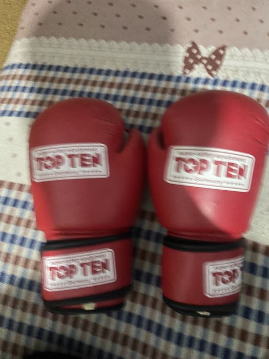 Перчатки для бокса