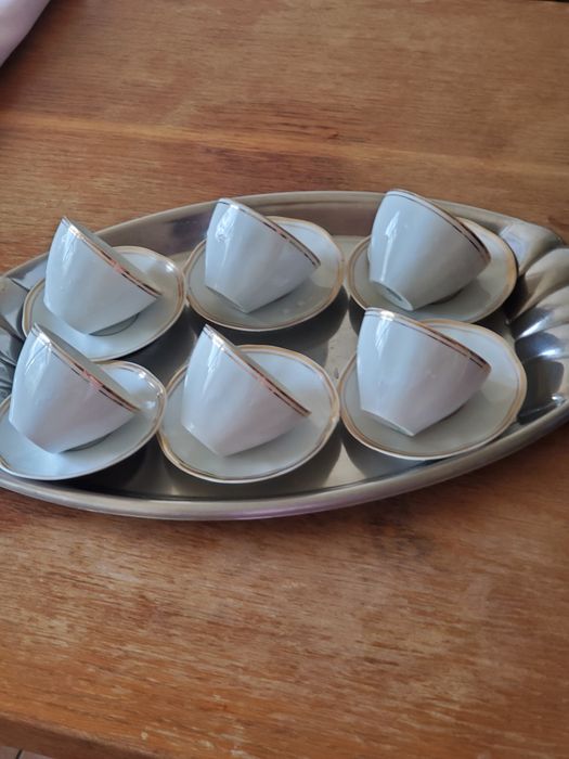Set ceșcuțe cafea porțelan alb cu margine aurie