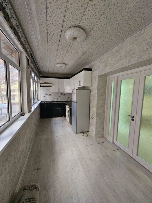 Ижарага берилади 3 хонали 2 этаж 350$ Zafar restoran Поворот.