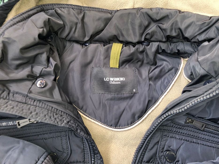 Vând geacă băieți LC WAIKIKI