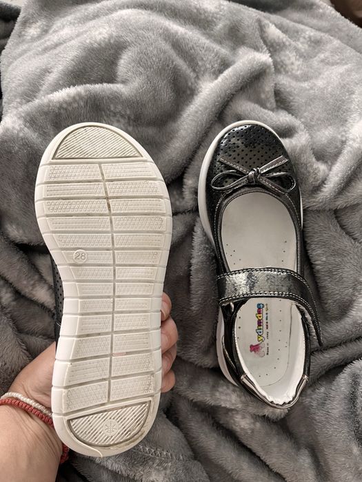 Детскинобувки с ортопедична подметка