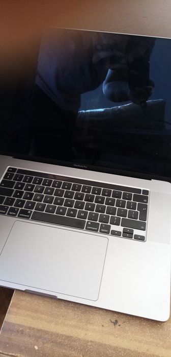 Лаптоп ипал.                  Про