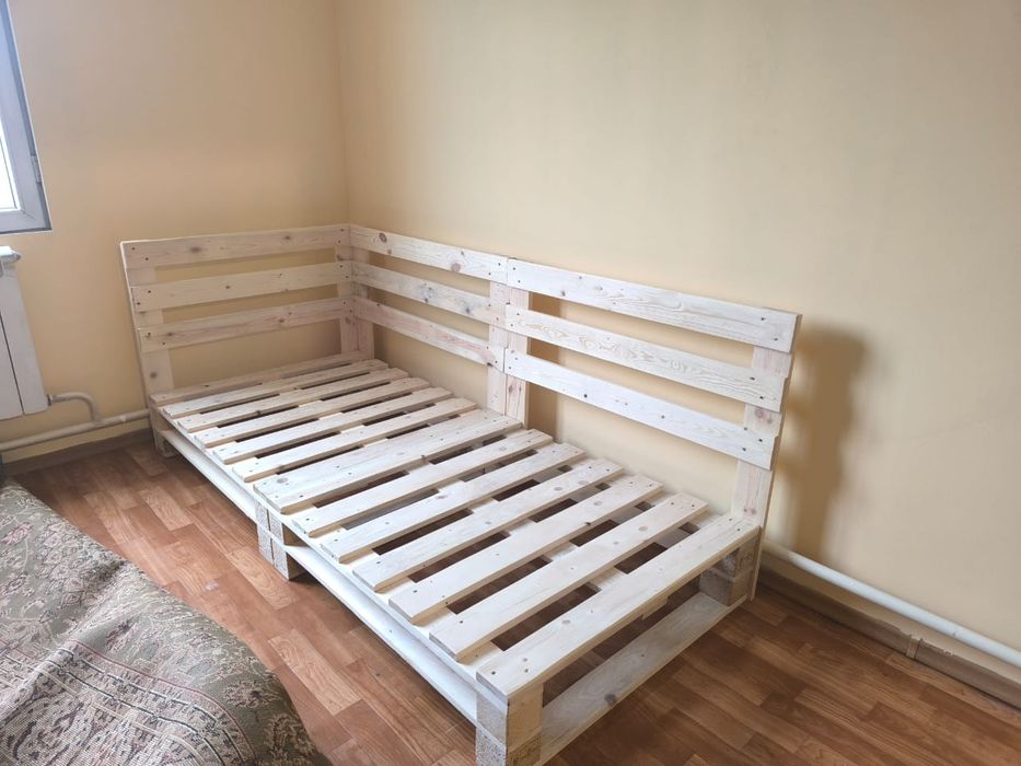 Кровать из паллет