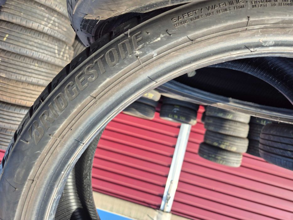 2 Anvelope de VARA - 235/35/19 - BRIDGESTONE - APP NOI - DOT 2022 !