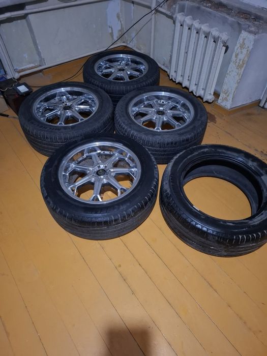 Продам диски хромовые резиной мишлен.