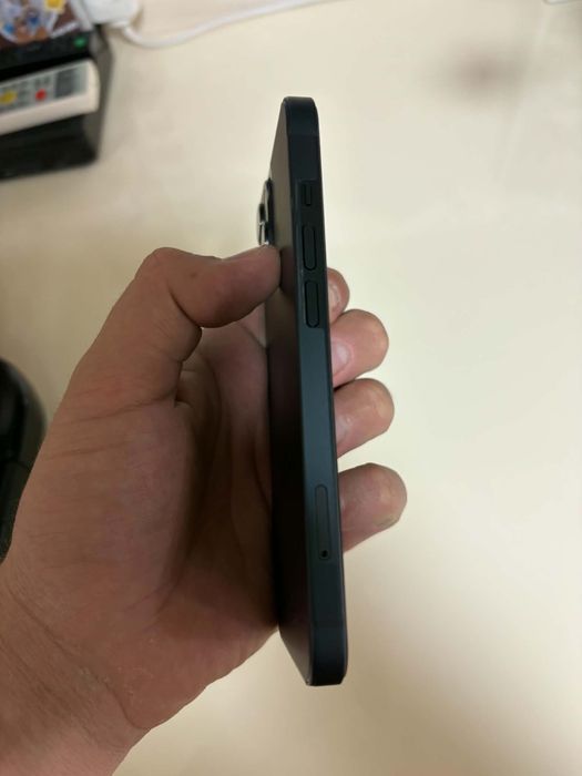 Iphone 13 + carcase-folii la el